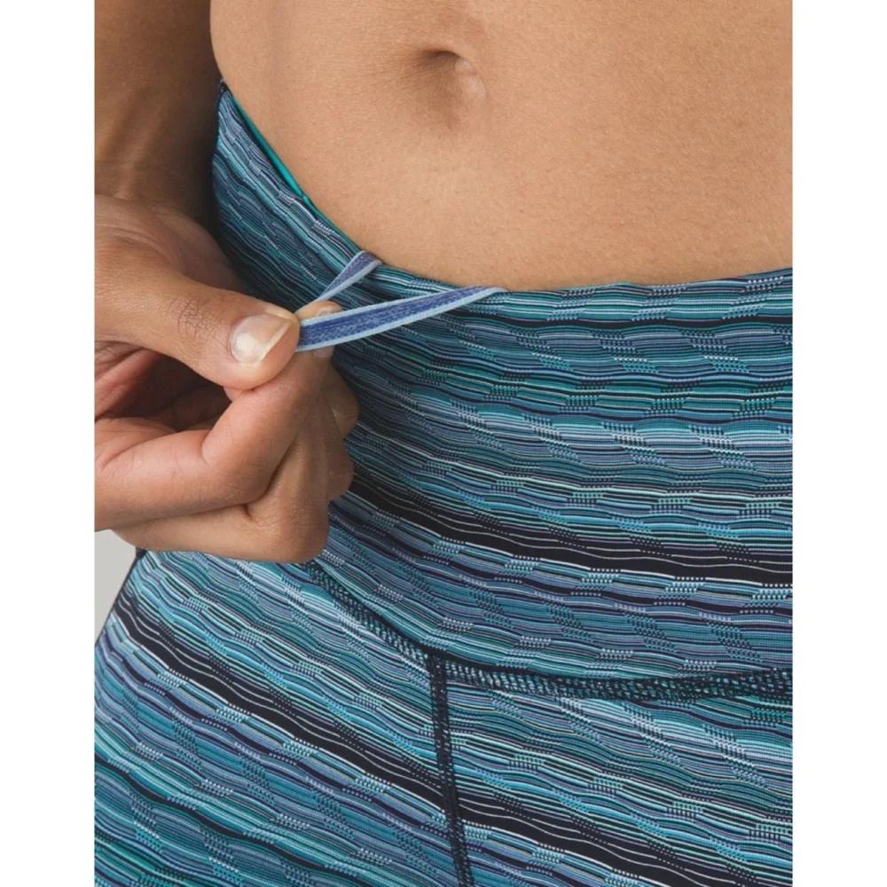Lululemon Stop At Nothing Crop Space Dye Twist Naval Blue Peacock Blue 4